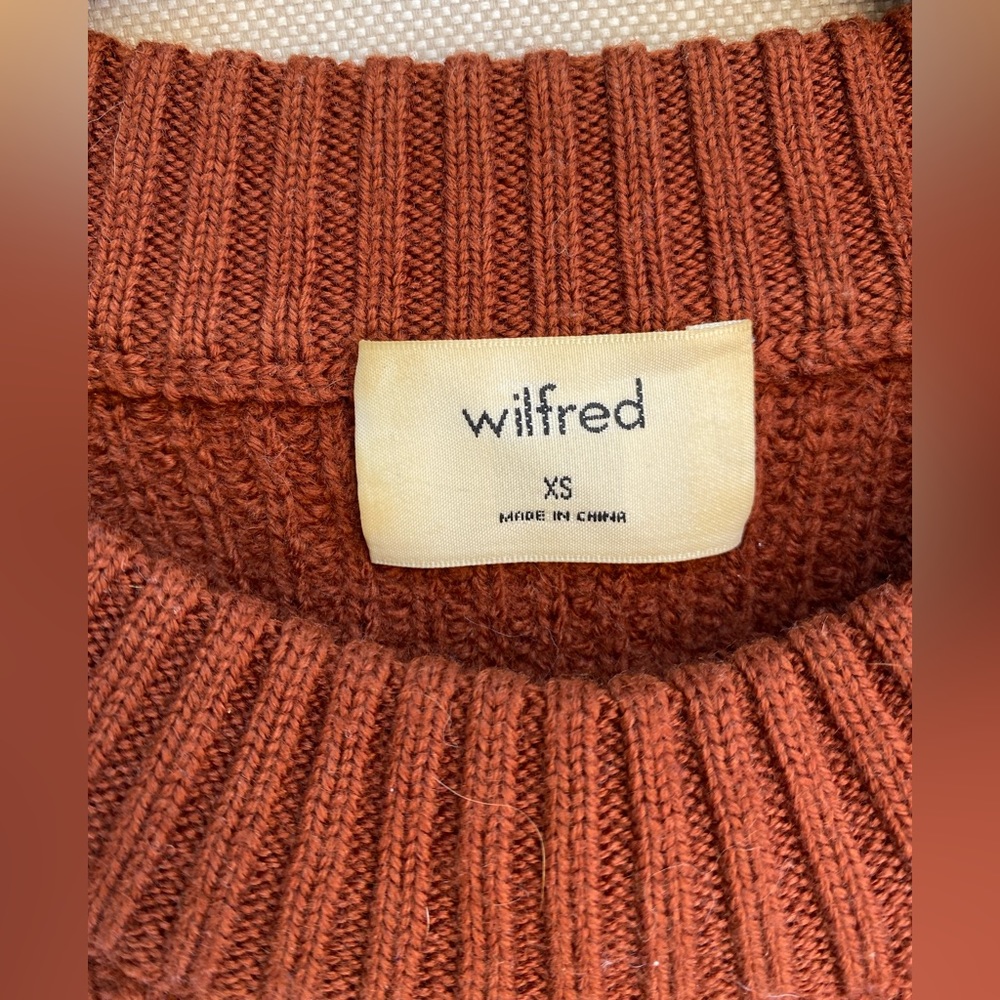 Gingerbread Ruffled Knit Aritzia Sweater - Picture 2 of 5